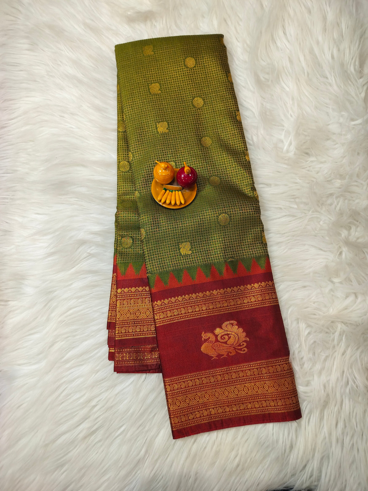 GC16Vintage Gadwal check sarees(Green)