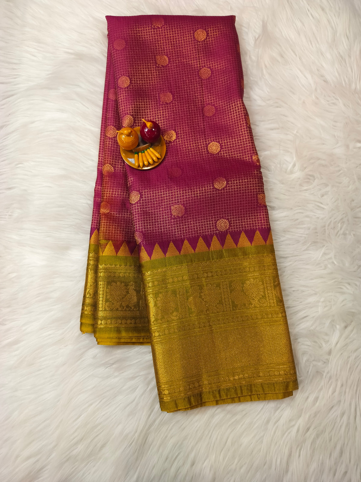 GC16Vintage Gadwal check sarees(Rani Pink)