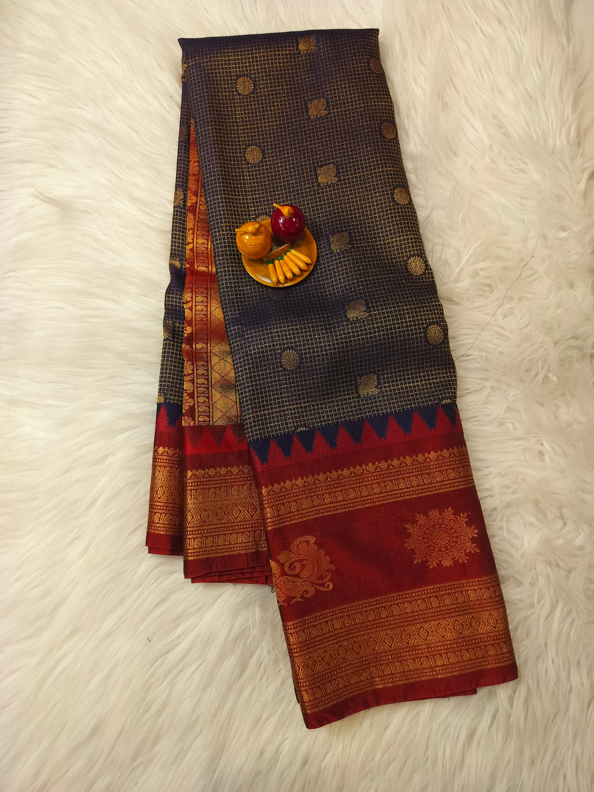 GC16Vintage Gadwal check sarees(navy blue)