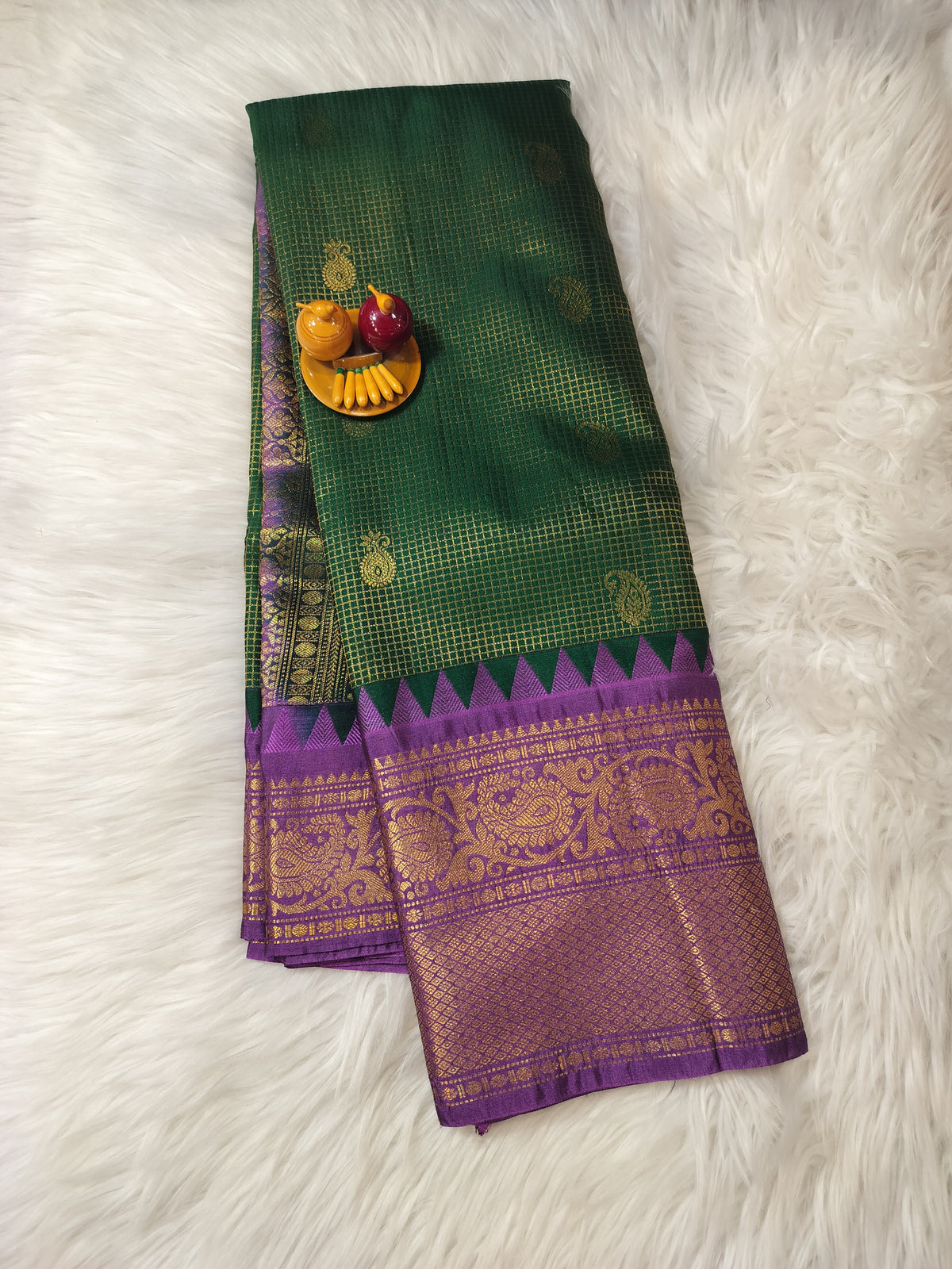 GC16Vintage Gadwal check sarees(Green)