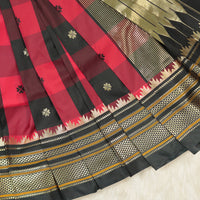 Gadwal Semi Silk - Red Black