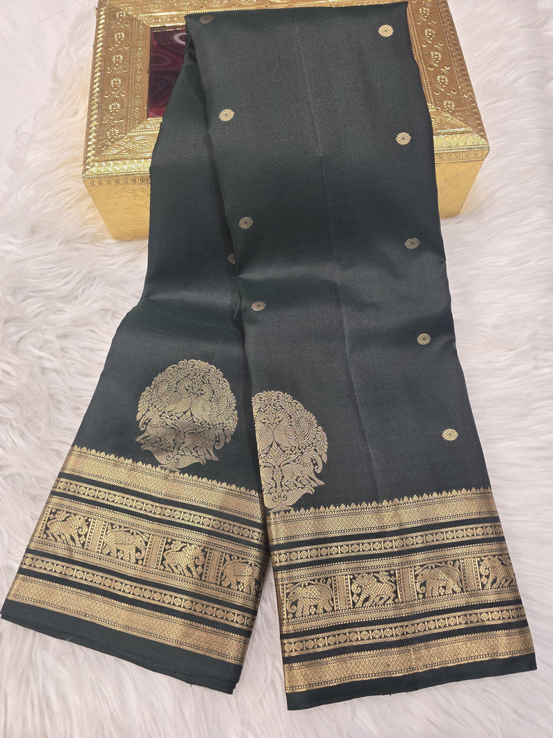 Kanchi Pattu - Black