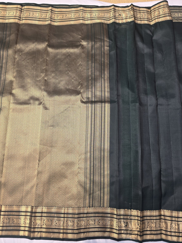 Kanchi Pattu - Black