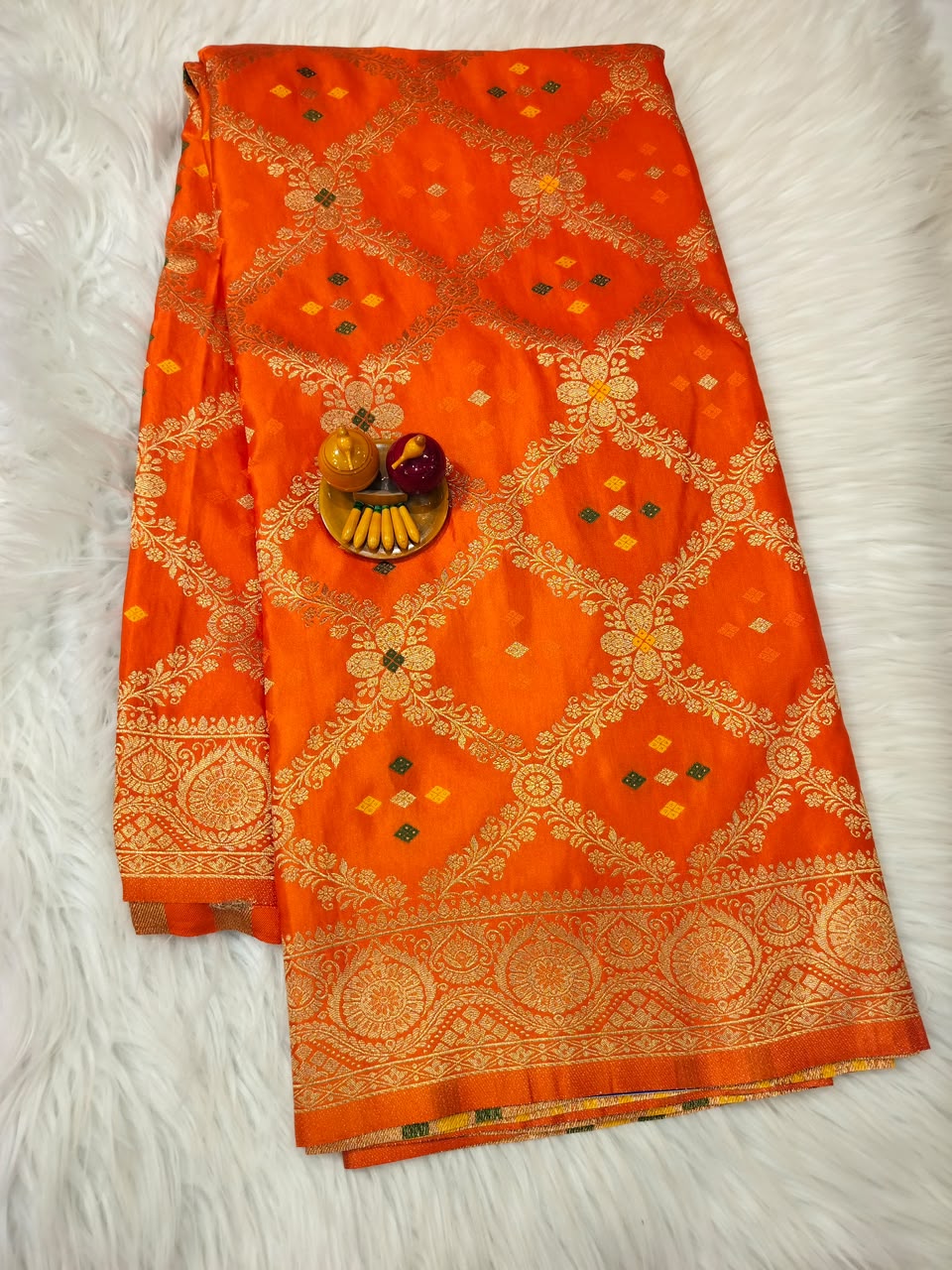 Bandhini Sarees - Tara