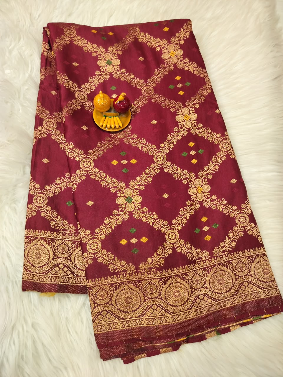 Bandhini Sarees - Tara